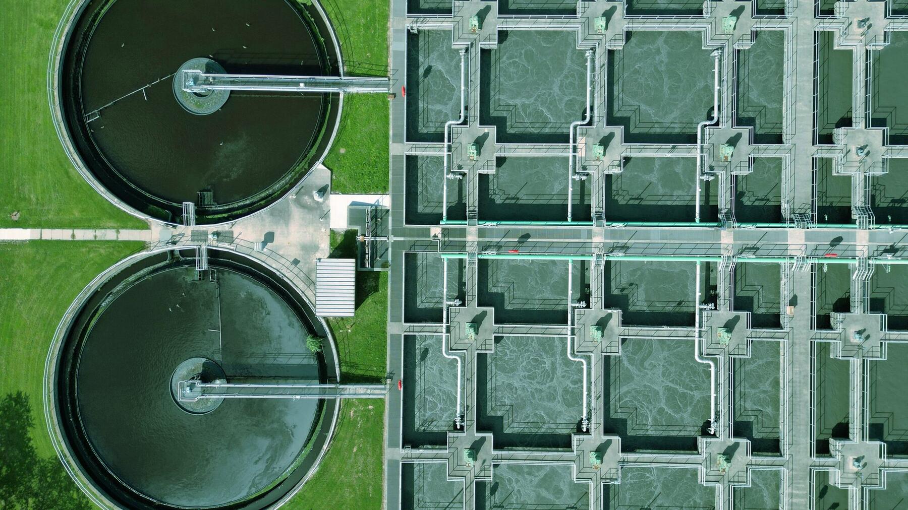 Clarifier tanks alongside a membrane filtration unit